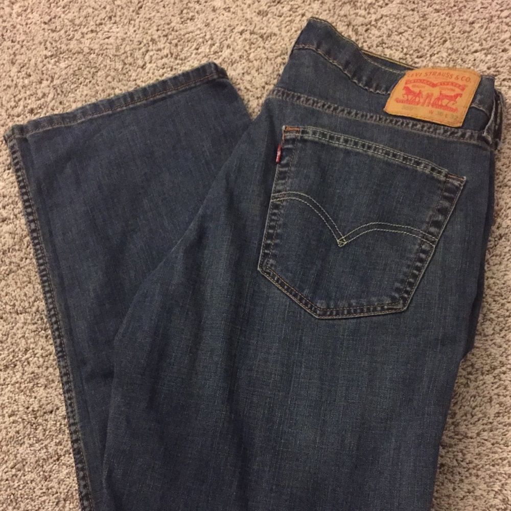 Levi’s Jeans Men’s W36 L32 dark blue denim jeans